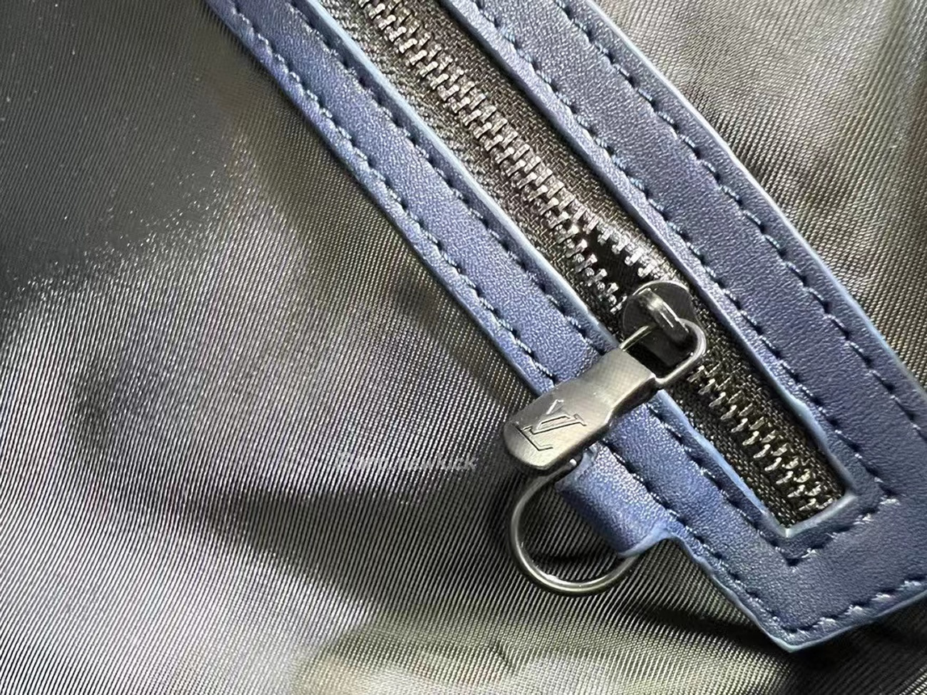 Louis Vuitton Keepall Bandouliere Monogram 50 Navy Duffel Bag (2) - newkick.org